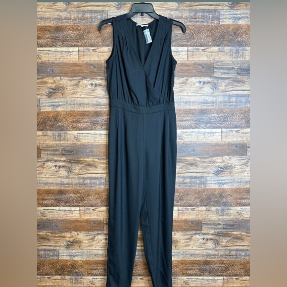 ANNIE GRIFFIN black v neck jumpsuit Sz 4 - Picture 1 of 7